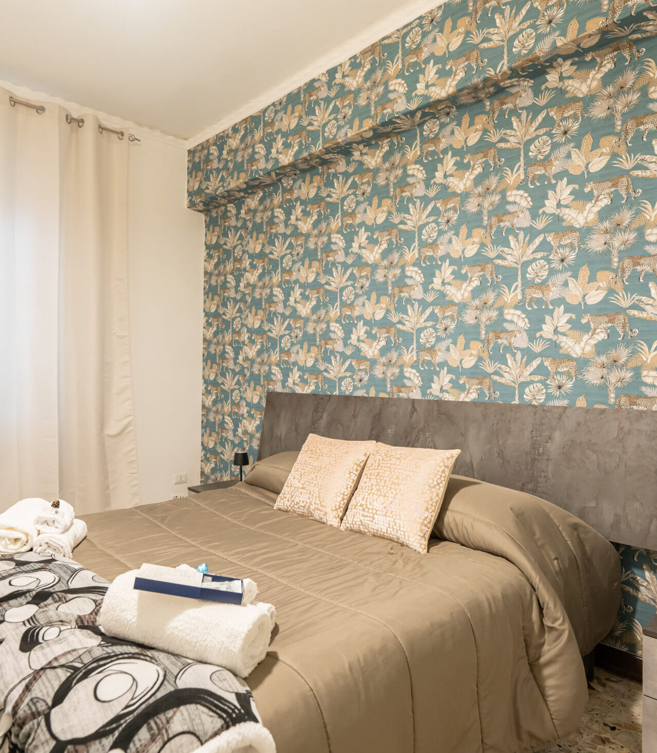 White Apartment Napoli